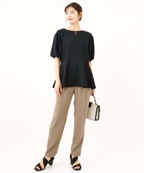 a.v.v(アーヴェヴェ)の「【イージーケア】ペプラムトップス(Tシャツ/カットソー・レディース・ブラック/グレー系その他/ホワイト・34/36/38/40/42)」の13枚目の写真