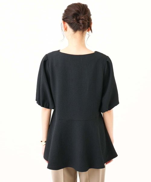 a.v.v(アーヴェヴェ)の「【イージーケア】ペプラムトップス(Tシャツ/カットソー・レディース・ブラック/グレー系その他/ホワイト・34/36/38/40/42)」の9枚目の写真