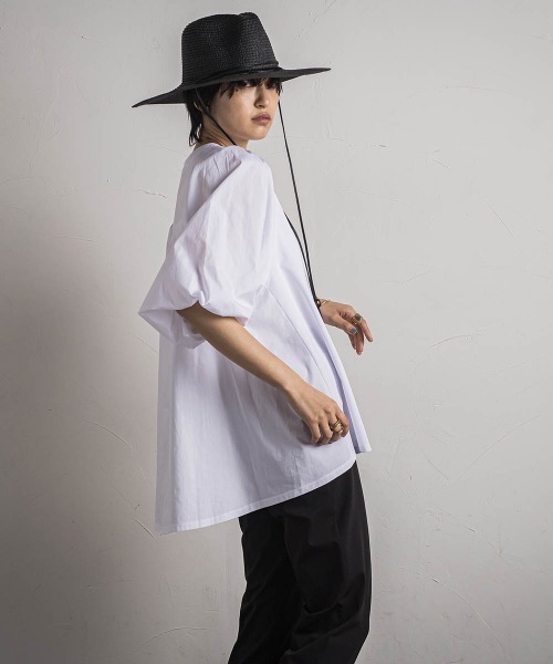 MAYSON GREY（メイソングレイ）の「セッショクレイカンボリュームスリーブドッキングPO≪洗濯機で洗える≫（Tシャツ/カットソー・レディース・ベージュ系その他/ブルー/ブラック/ホワイト・M）」の9枚目の写真