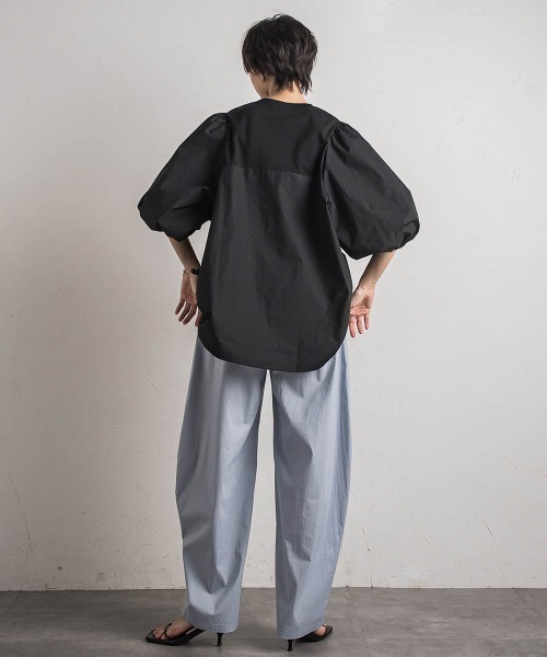 MAYSON GREY（メイソングレイ）の「セッショクレイカンボリュームスリーブドッキングPO≪洗濯機で洗える≫（Tシャツ/カットソー・レディース・ベージュ系その他/ブルー/ブラック/ホワイト・M）」の13枚目の写真