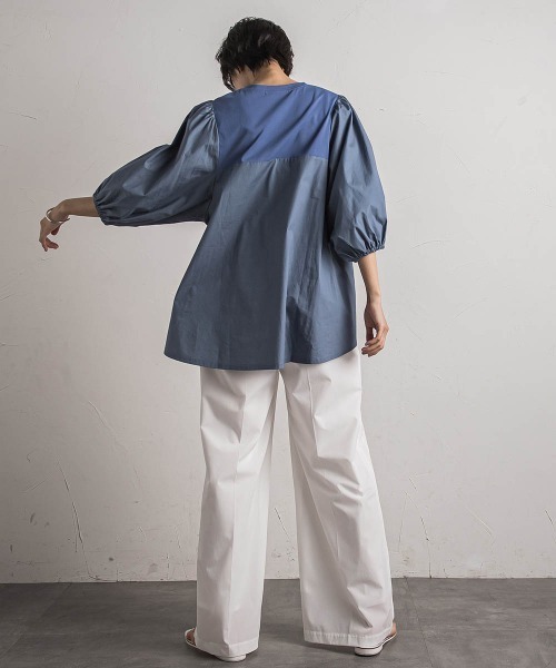 MAYSON GREY（メイソングレイ）の「セッショクレイカンボリュームスリーブドッキングPO≪洗濯機で洗える≫（Tシャツ/カットソー・レディース・ベージュ系その他/ブルー/ブラック/ホワイト・M）」の12枚目の写真