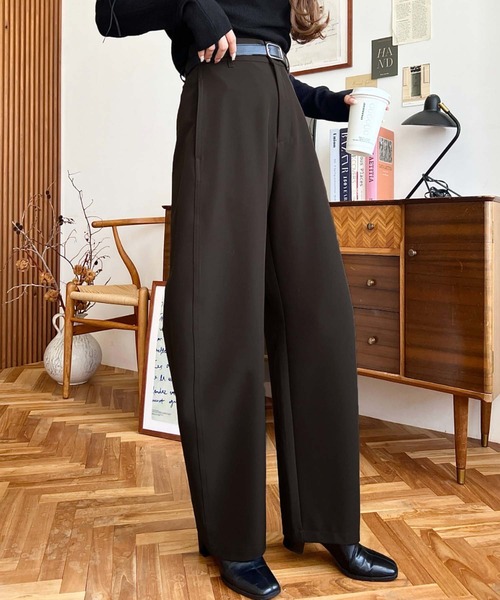 10/7まで値下げ中　MELLOW PLEATS パンツ　定価59,400円 セール】厚手TPUカットジョーゼットスラックスカーブパンツ