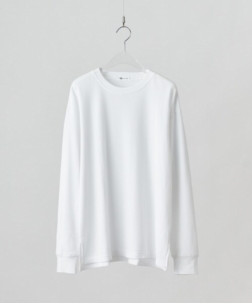 tk.TAKEO KIKUCHI（ティーケータケオキクチ）の「◆【WEB限定】ワッフルクルーネック＆タートルネックカットソー（Tシャツ/カットソー・メンズ・チャコールグレー/ブラック/ホワイト系1/ブルー系その他2/ブルー系その他/チャコール/ブラック系/ホワイト・01/02/03）」の2枚目の写真