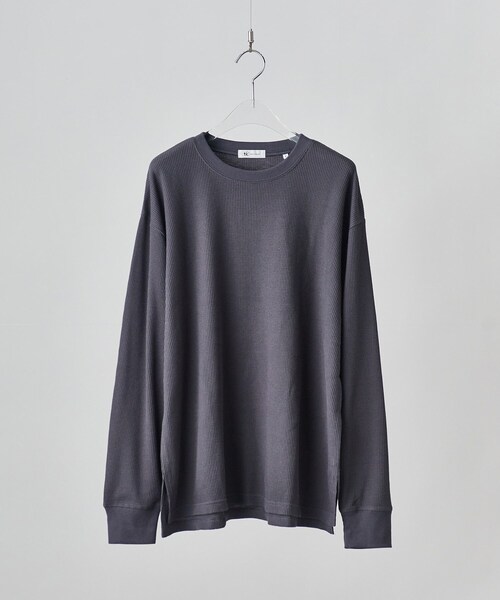 tk.TAKEO KIKUCHI（ティーケータケオキクチ）の「◆【WEB限定】ワッフルクルーネック＆タートルネックカットソー（Tシャツ/カットソー・メンズ・チャコールグレー/ブラック/ホワイト系1/ブルー系その他2/ブルー系その他/チャコール/ブラック系/ホワイト・01/02/03）」の5枚目の写真