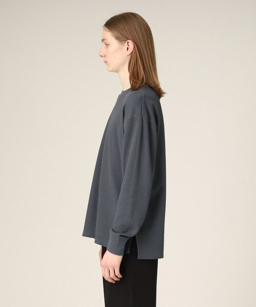 tk.TAKEO KIKUCHI（ティーケータケオキクチ）の「◆【WEB限定】ワッフルクルーネック＆タートルネックカットソー（Tシャツ/カットソー・メンズ・チャコールグレー/ブラック/ホワイト系1/ブルー系その他2/ブルー系その他/チャコール/ブラック系/ホワイト・01/02/03）」の9枚目の写真