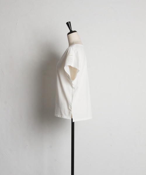 tocco closet(トッコ クローゼット)の「【ZOZO限定】レーススリーブノースリーブカットソー(Tシャツ/カットソー・レディース・レッド/カーキ/ブラック/オフホワイト・M)」の9枚目の写真