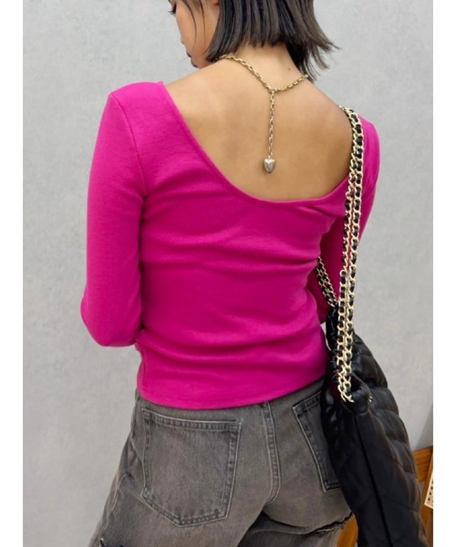 EVRIS（エヴリス）の「【WEB限定】バックオープンリブトップス（Tシャツ/カットソー・レディース・ホワイト/ピンク/モカ/ブラック・FREE）」の4枚目の写真