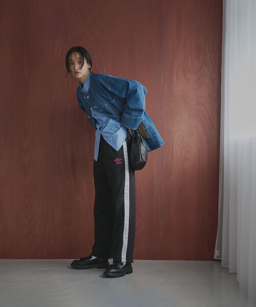 UMBRO（アンブロ）の「UMBRO（アンブロ）別注トラックパンツ（その他パンツ・レディース・ブラック/ダークグリーン/ネイビー・M/L）」の9枚目の写真