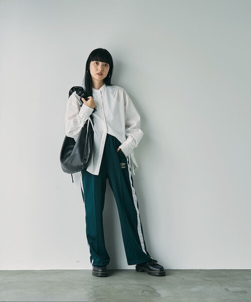 UMBRO（アンブロ）の「UMBRO（アンブロ）別注トラックパンツ（その他パンツ・レディース・ブラック/ダークグリーン/ネイビー・M/L）」の20枚目の写真