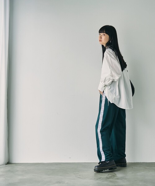 UMBRO（アンブロ）の「UMBRO（アンブロ）別注トラックパンツ（その他パンツ・レディース・ブラック/ダークグリーン/ネイビー・M/L）」の21枚目の写真