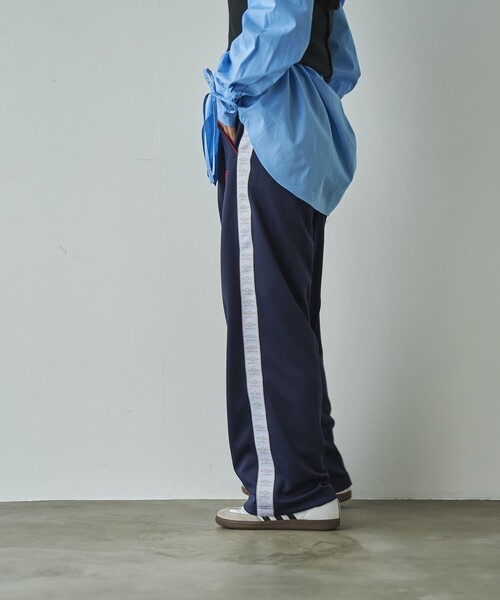 UMBRO（アンブロ）の「UMBRO（アンブロ）別注トラックパンツ（その他パンツ・レディース・ブラック/ダークグリーン/ネイビー・M/L）」の22枚目の写真