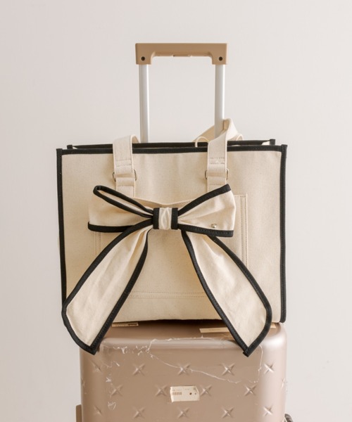 OLIVE des OLIVE(オリーブデオリーブ)の「【推し活対応◎/WEB限定】Aimerianejoie リボンキャリーオントート(トートバッグ・レディース・ピンク/アイボリー/ブラック・FREE)」の2枚目の写真