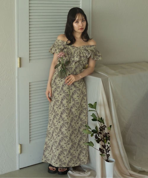 fupel(フぺル)の「Multiway flower ruffle onepiece /マルチウェイ花柄フリルワンピース(ワンピース・レディース・ベージュ/アイボリー/ブラック・FREE)」の8枚目の写真