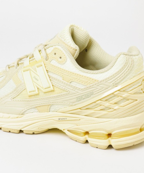 NEW BALANCE（ニューバランス）の「NEW BALANCE　1906R（スニーカー・レディース・オフホワイト・24/24.5/23.5）」の7枚目の写真