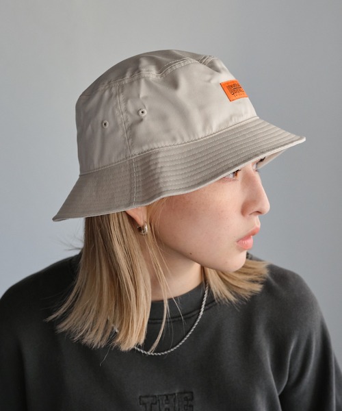 UNIVERSAL OVERALL（ユニバーサルオーバーオール）の「【ユニセックス】UNIVERSAL OVERALL  T/Cツイルバケットハット（ハット・メンズ・アイボリー/ブラック・ONE SIZE）」の4枚目の写真