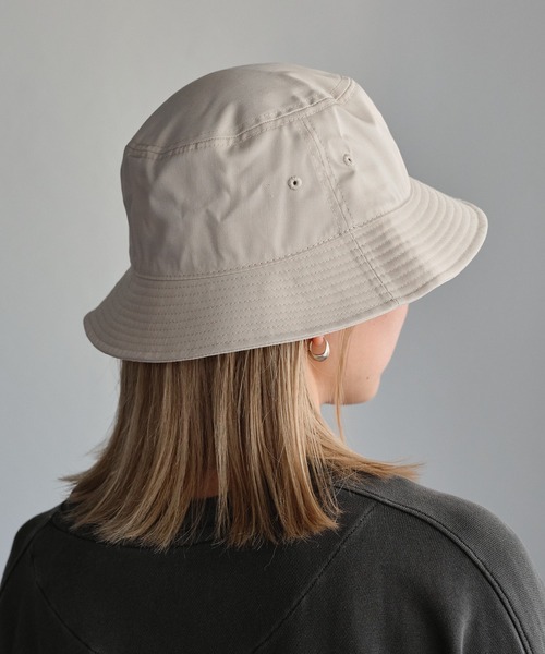 UNIVERSAL OVERALL（ユニバーサルオーバーオール）の「【ユニセックス】UNIVERSAL OVERALL  T/Cツイルバケットハット（ハット・メンズ・アイボリー/ブラック・ONE SIZE）」の5枚目の写真