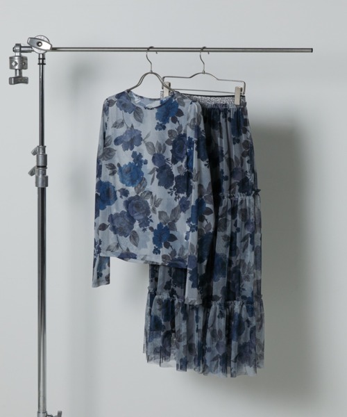 CREOLME（クレオルム）の「(CREOLME)ヴィンテージフラワーシアートップス（Tシャツ/カットソー・レディース・グレー/イエロー・FREE）」の2枚目の写真