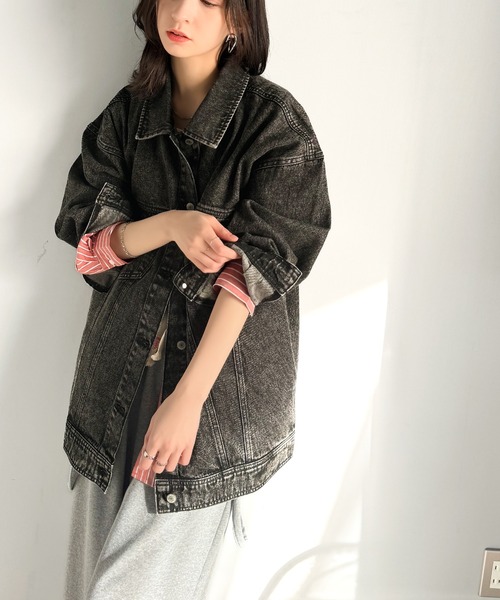 classicalelf（クラシカルエルフ）の「綿100％華奢見え叶う大人のヴィンテージ。ビッグシルエットデニムジャケット（オーバーサイズ）（デニムジャケット・レディース・ブルー/ブラック・X-LARGE/LARGE/MEDIUM/SMALL）」の4枚目の写真