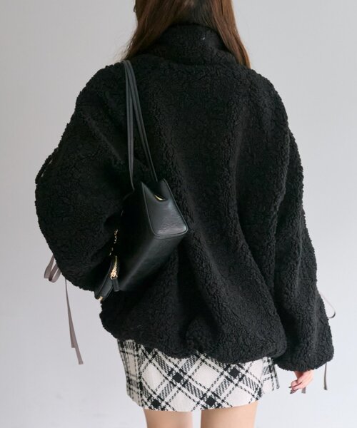 OLIVE des OLIVE（オリーブデオリーブ）の「【SNSで話題の！】袖リボンボアブルゾン（ブルゾン・レディース・オフホワイト/ベージュ/ライトグレー/サックスブルー/ブラック・FREE）」の16枚目の写真