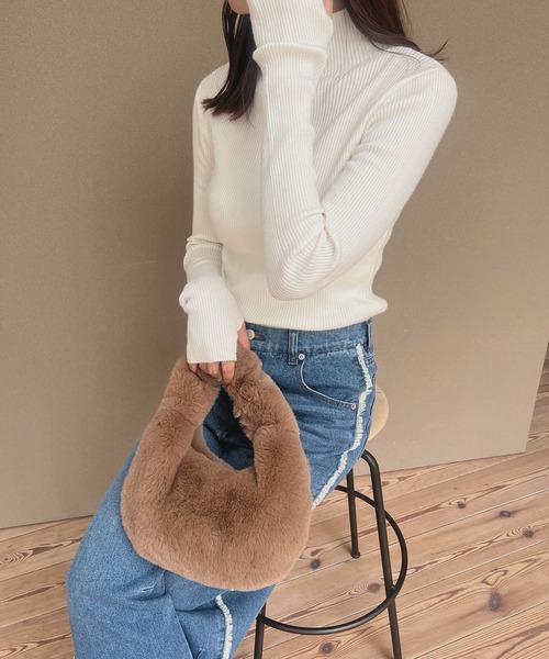 rectangle（レクタングル）の「ふわもこファーハンドバッグ（ハンドバッグ・レディース・モカ/ホワイト/ブラック/グレー・FREE）」の9枚目の写真