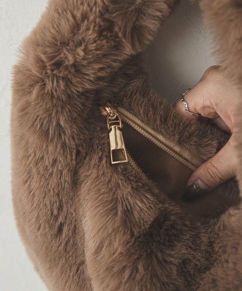 rectangle（レクタングル）の「ふわもこファーハンドバッグ（ハンドバッグ・レディース・モカ/ホワイト/ブラック/グレー・FREE）」の14枚目の写真