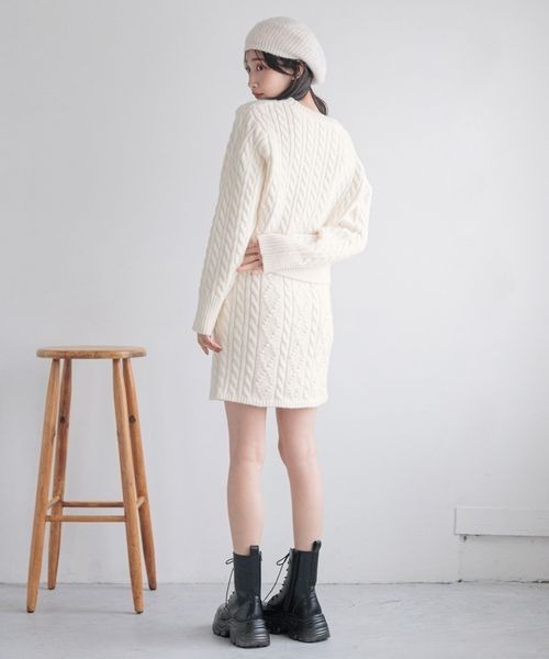 LOWRYS FARM(ローリーズファーム)の「ケーブルニットミニスカート 249276(スカート・レディース・ブラック/アイボリー/ブラウン・FREE)」の7枚目の写真