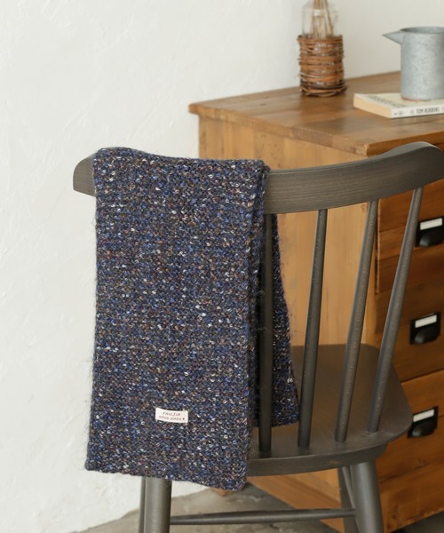 VitaFelice（ヴィータフェリーチェ）の「ミックスヤーンデザイン　バルキーストールニットマフラー（マフラー・レディース・アイボリー/グレー/ブラウン/グリーン/レッド/ネイビー/イエロー・FREE）」の5枚目の写真