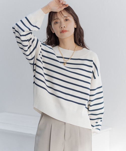 mysty woman(ミスティウーマン)の「ボーダーボートネックプルオーバー 288615(ニット/セーター・レディース・オフホワイト/グレイッシュベージュ/ネイビー・FREE)」の2枚目の写真
