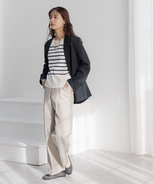 mysty woman(ミスティウーマン)の「ボーダーボートネックプルオーバー 288615(ニット/セーター・レディース・オフホワイト/グレイッシュベージュ/ネイビー・FREE)」の6枚目の写真