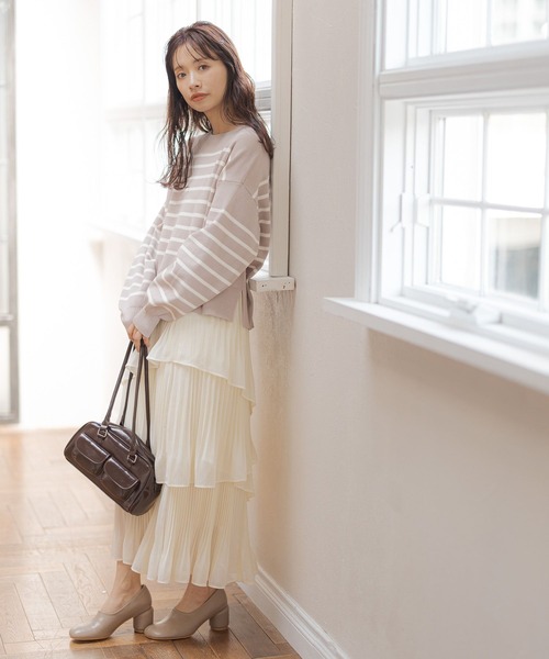 mysty woman(ミスティウーマン)の「ボーダーボートネックプルオーバー 288615(ニット/セーター・レディース・オフホワイト/グレイッシュベージュ/ネイビー・FREE)」の8枚目の写真