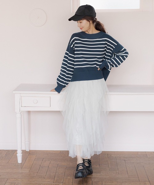 mysty woman(ミスティウーマン)の「ボーダーボートネックプルオーバー 288615(ニット/セーター・レディース・オフホワイト/グレイッシュベージュ/ネイビー・FREE)」の10枚目の写真