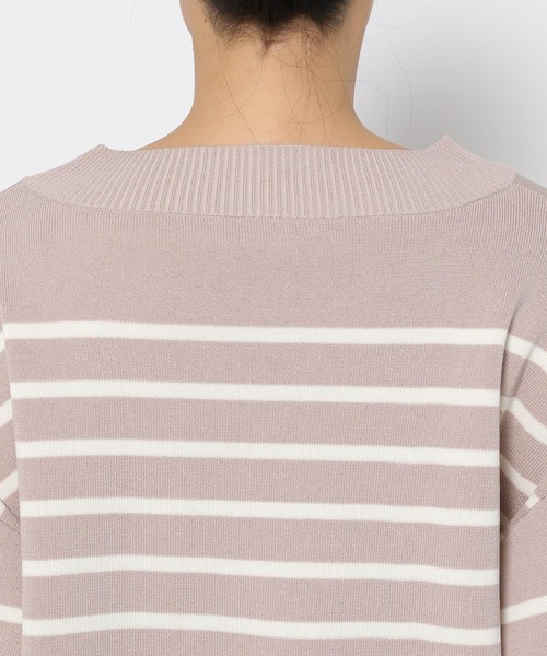 mysty woman(ミスティウーマン)の「ボーダーボートネックプルオーバー 288615(ニット/セーター・レディース・オフホワイト/グレイッシュベージュ/ネイビー・FREE)」の18枚目の写真