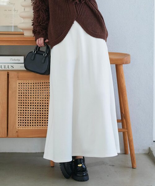 KOBE LETTUCE（コウベレタス）の「[ 裏起毛 ] 選べるサイズ フレアスカート（スカート・レディース・ブラック/杢グレー/ホワイト/ピンク系/ブラウン/ネイビー・L/M/PL/PM）」の2枚目の写真