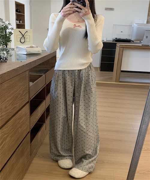 FREE STYLISTS（フリー スタイリスト）の「リボン付きリブニットトップス（ニット/セーター・レディース・ブラック/ブラウン/ライトベージュ・FREE）」の13枚目の写真