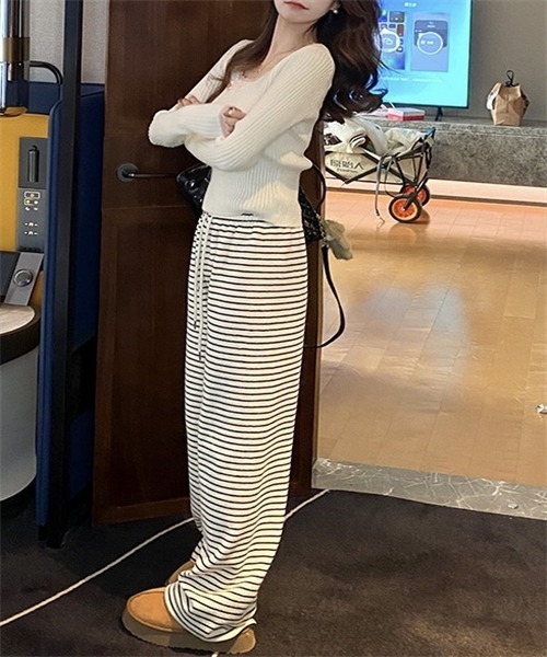 FREE STYLISTS（フリー スタイリスト）の「リボン付きリブニットトップス（ニット/セーター・レディース・ブラック/ブラウン/ライトベージュ・FREE）」の21枚目の写真