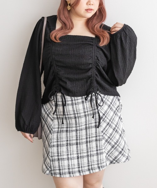 CLETTE(クレット)の「スクエアネックシャーリングプルオーバー(Tシャツ/カットソー・レディース・ブラック/アイボリー・4L/3L/LL)」の1枚目の写真