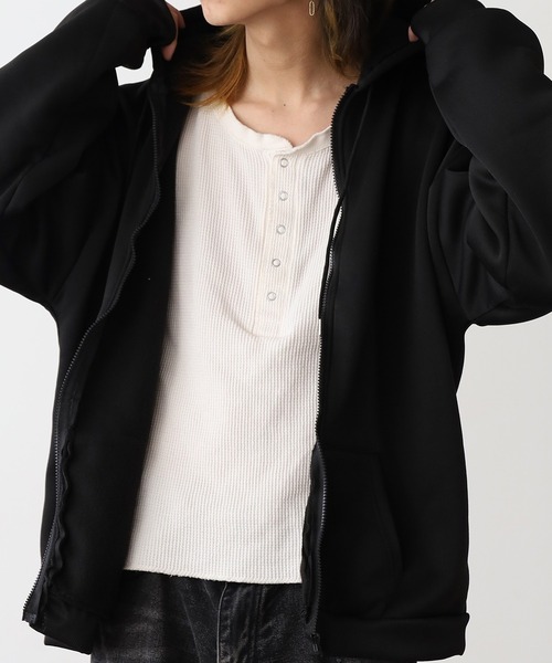 ROOPTOKYO（ループトウキョウ）の「ベーシック 同色無地ジップアップパーカー（パーカー・メンズ・ブラック/グレー・M/XL/L）」の2枚目の写真