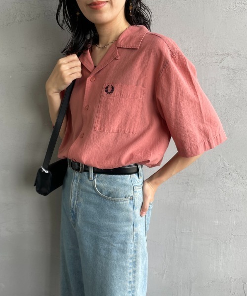 FRED PERRY（フレッドペリー）の「[FRED PERRY/フレッドペリー] クレープコットン ショートスリーブオープンカラーシャツ（シャツ/ブラウス・レディース・ネイビー/サックスブルー/ピンク・S/M/L）」の6枚目の写真
