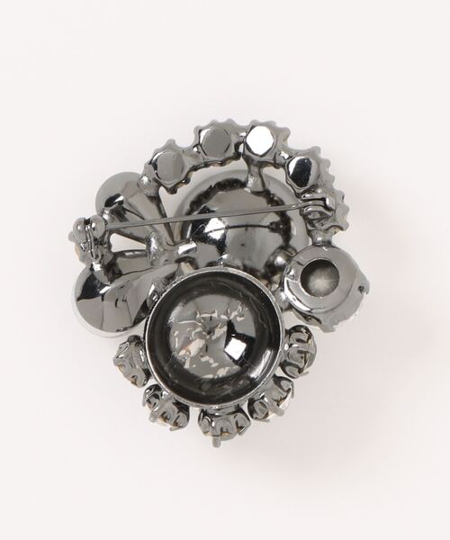 KU-CROISSANT（クークロワッサン）の「ビジュークリスタルブローチ　AN5548（ブローチ/コサージュ・レディース・ブラック・ONE SIZE）」の6枚目の写真