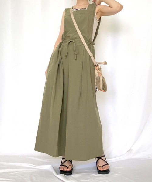 Q（キュー）の「ウエストギャザーサロペット（サロペット/オーバーオール・レディース・ブラック/カーキ・MEDIUM）」の15枚目の写真