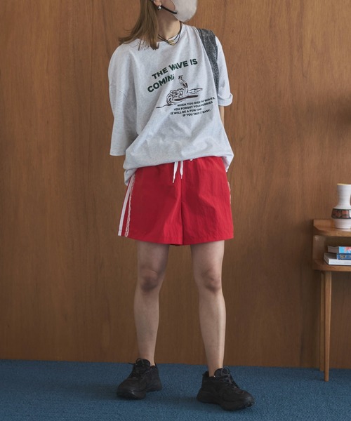 feepur by saya(フェピュールバイサヤ)の「SURFルーズTee(Tシャツ/カットソー・レディース・ライトグレー/ライトグレー系/ホワイト/ホワイト系・MEDIUM)」の21枚目の写真