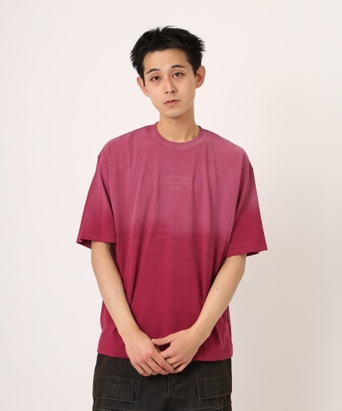 atmos(アトモス)の「atmos Fade Color T-shirt / アトモス フェードカラー Tシャツ(Tシャツ/カットソー・メンズ・カーキ/ブラック/レッド・XL/L/M/XXL)」の1枚目の写真