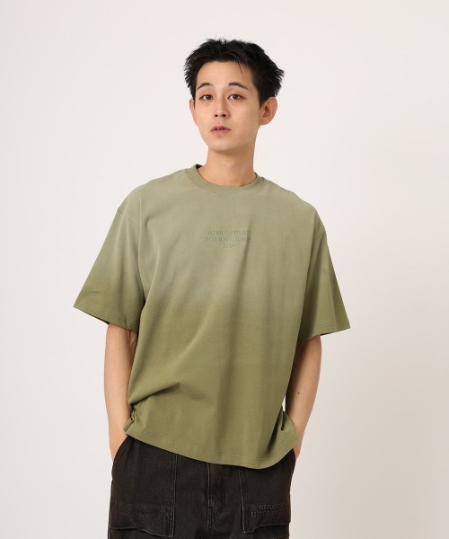atmos(アトモス)の「atmos Fade Color T-shirt / アトモス フェードカラー Tシャツ(Tシャツ/カットソー・メンズ・カーキ/ブラック/レッド・XL/L/M/XXL)」の3枚目の写真