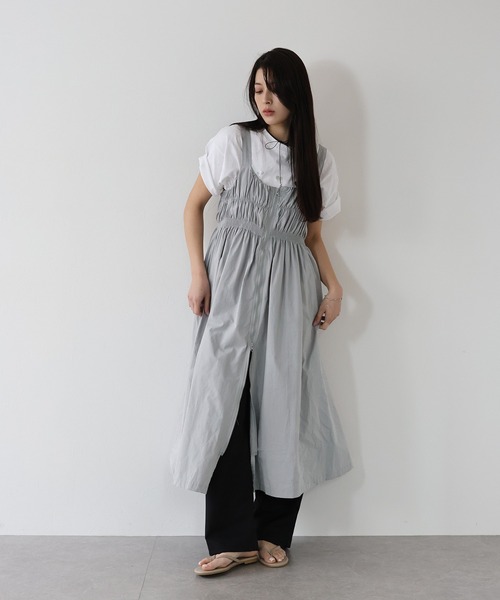 J by blue(ジェイバイブルー)の「ダブルジップキャミワンピース(ワンピース・レディース・グレー/ブラック・MEDIUM)」の5枚目の写真
