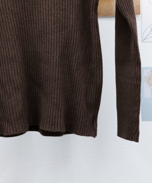 Miniministore(ミニミニストア)の「リブニットトップス Vネック 春秋冬(ニット/セーター・レディース・ブラウン/カーキ/アイボリー/ブラック・FREE)」の11枚目の写真