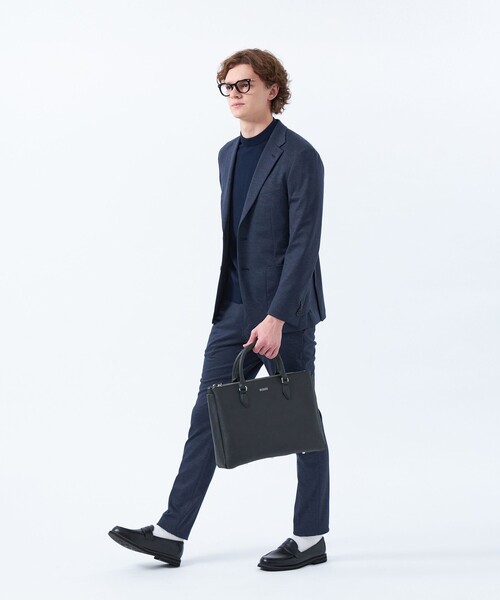 MACKINTOSH PHILOSOPHY(マッキントッシュ フィロソフィー)の「【25年春夏モデル】サフィアーノレザー ブリーフトート(トートバッグ・メンズ・ブラック/ダークネイビー・FREE)」の6枚目の写真