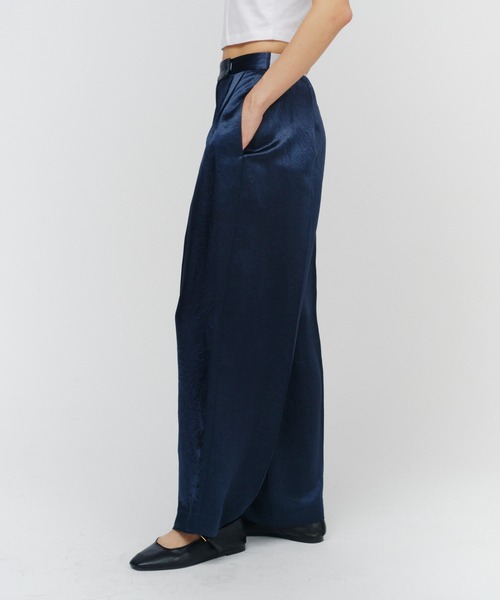 THINGS THAT MATTER（シングス ザット マター）の「ACETATE SATIN DOUBLE TUCK WIDE PANTS  / アセテートサテンダブルタックワイドパンツ（その他パンツ・レディース・グリーン/ピンク/イエロー/ブラック/パープル/ダークグリーン/ブラウン/ミント・1/2）」の15枚目の写真