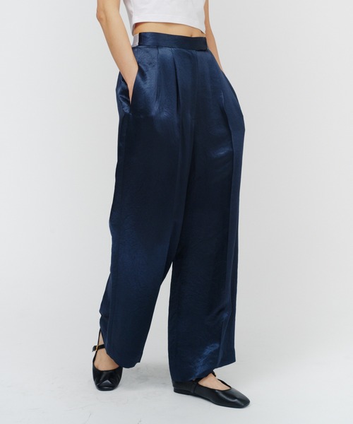 THINGS THAT MATTER（シングス ザット マター）の「ACETATE SATIN DOUBLE TUCK WIDE PANTS  / アセテートサテンダブルタックワイドパンツ（その他パンツ・レディース・グリーン/ピンク/イエロー/ブラック/パープル/ダークグリーン/ブラウン/ミント・1/2）」の17枚目の写真