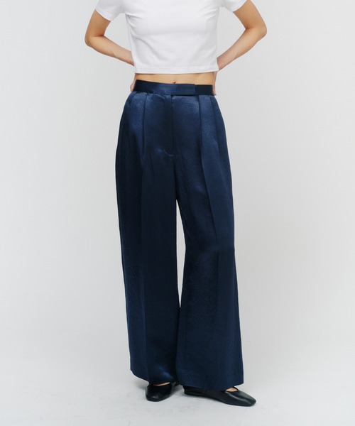 THINGS THAT MATTER（シングス ザット マター）の「ACETATE SATIN DOUBLE TUCK WIDE PANTS  / アセテートサテンダブルタックワイドパンツ（その他パンツ・レディース・グリーン/ピンク/イエロー/ブラック/パープル/ダークグリーン/ブラウン/ミント・1/2）」の14枚目の写真