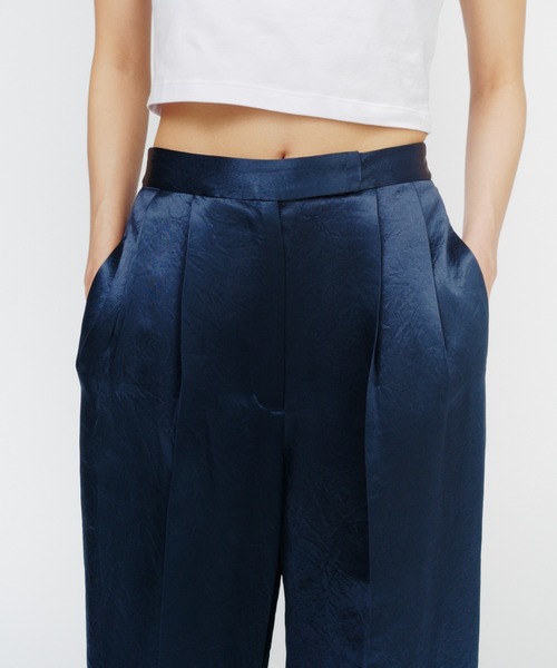 THINGS THAT MATTER（シングス ザット マター）の「ACETATE SATIN DOUBLE TUCK WIDE PANTS  / アセテートサテンダブルタックワイドパンツ（その他パンツ・レディース・グリーン/ピンク/イエロー/ブラック/パープル/ダークグリーン/ブラウン/ミント・1/2）」の18枚目の写真